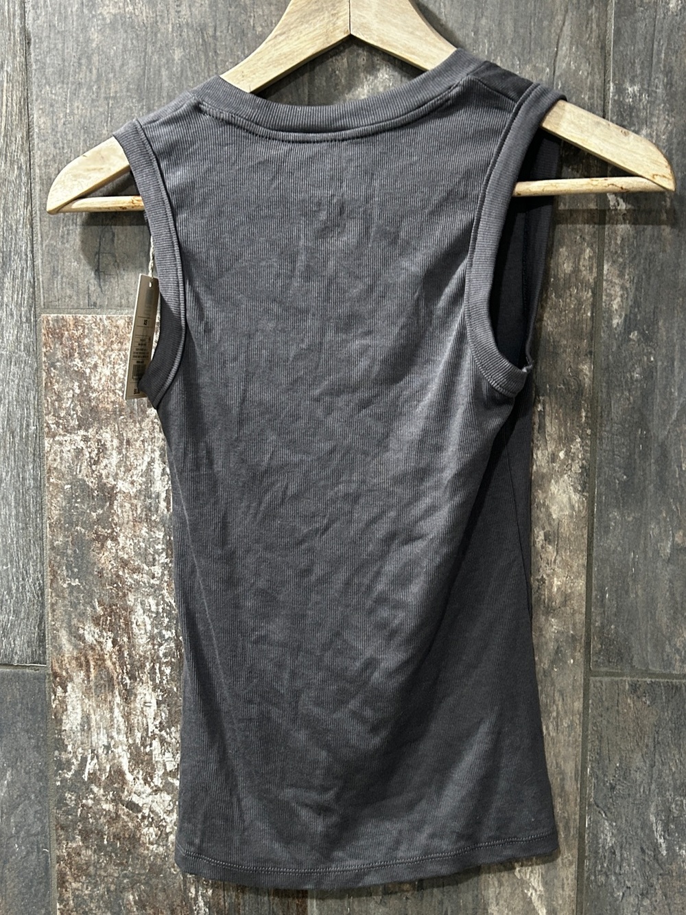 NWT- a new day Hunter Green Scoop Neck Tank Top - Picture 4 of 4